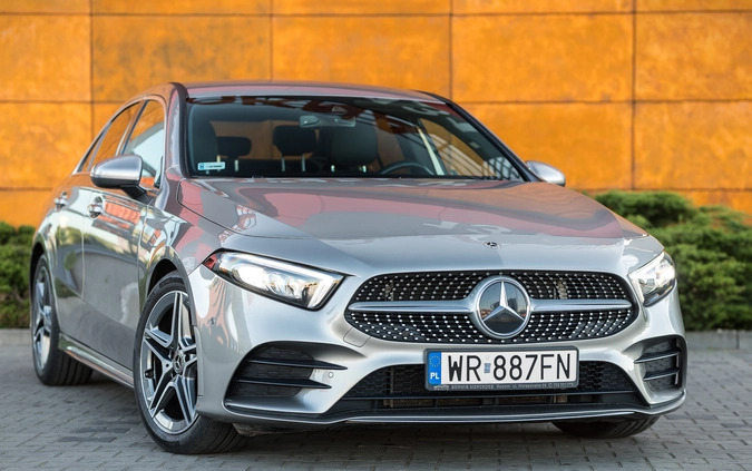 Mercedes-Benz Klasa A cena 106000 przebieg: 74000, rok produkcji 2018 z Radom małe 407